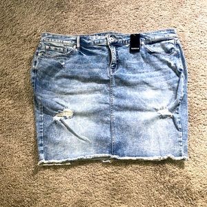 Torrid burnout denim mini jean skirt.